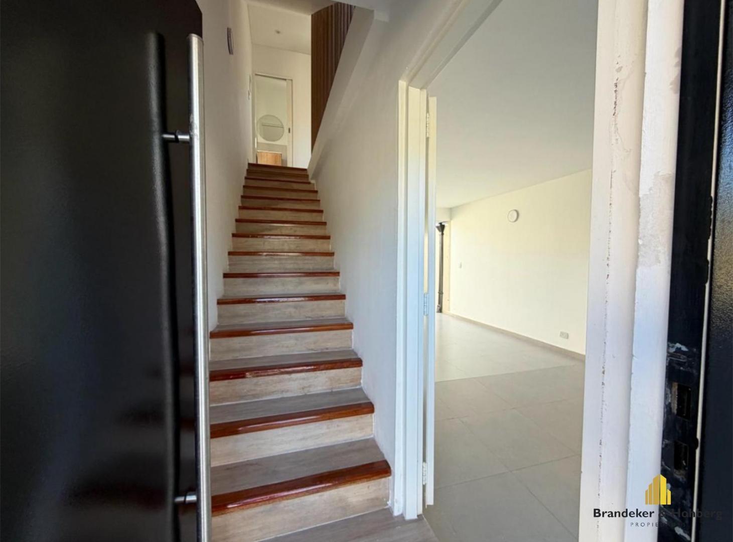 Foto de Dúplex 2 Ambientes a Estrenar con Cochera, Jardín y Balcones – Tigre Centro, imagen 5