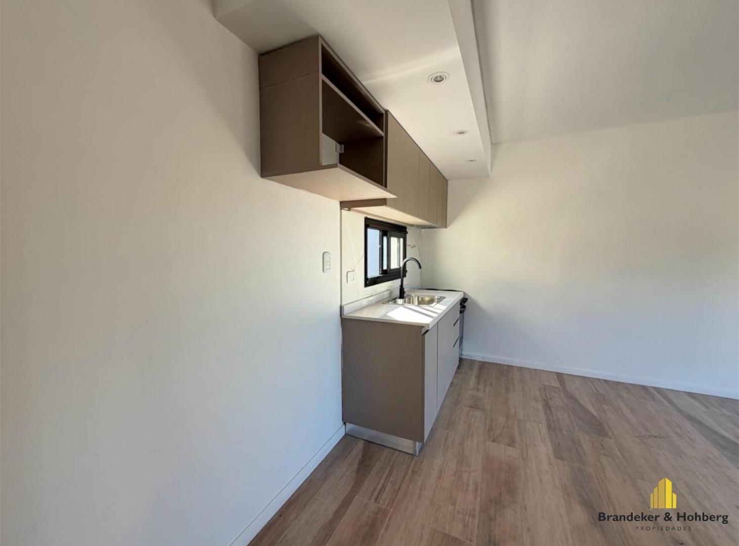 Foto de Dúplex 2 Ambientes a Estrenar con Cochera, Jardín y Balcones – Tigre Centro, imagen 4