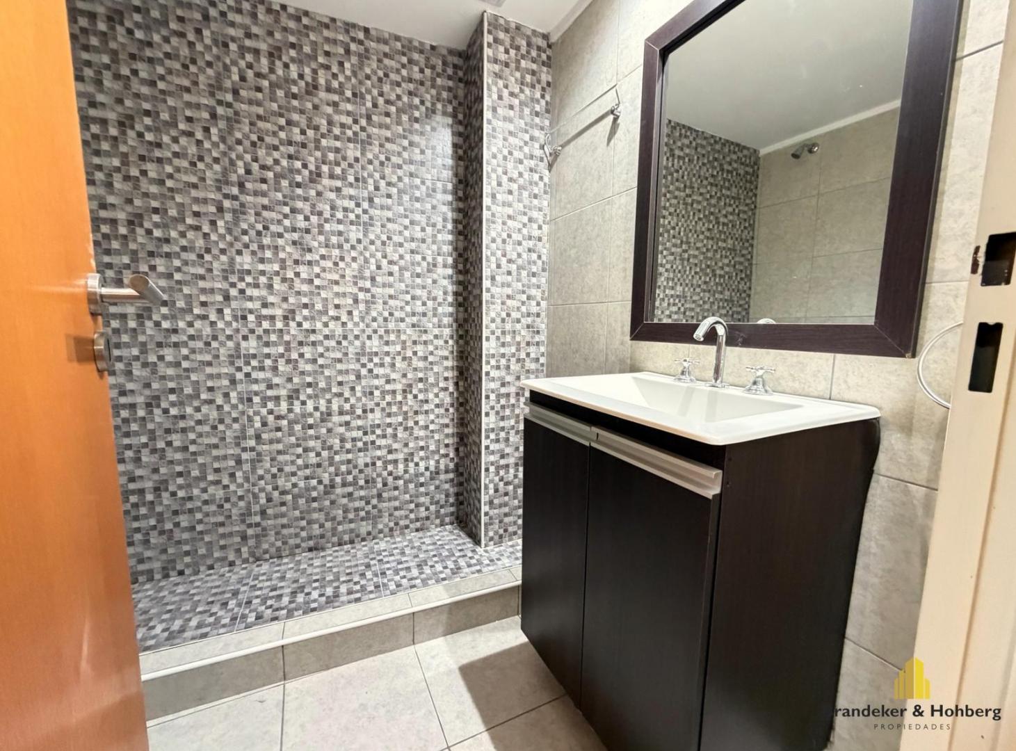 Foto de Impecable Triplex 3 ambientes con cochera y Patio. A pasos De Av. mitre, imagen 4