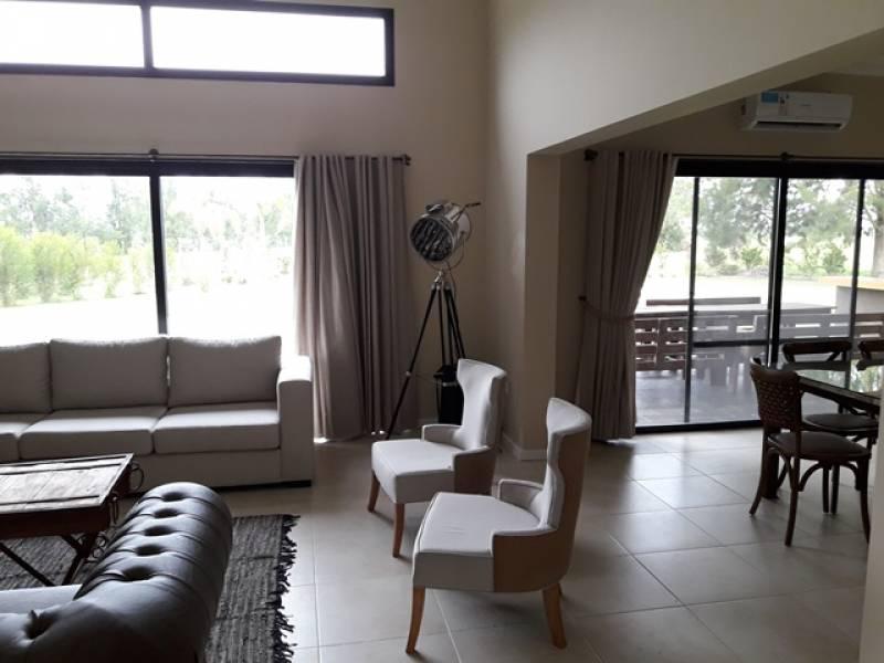 Foto de AREA 60-LA VICTORIA POLO COUNTRY CLUB-EXCELENTE CASA ESTRENAR, imagen 3