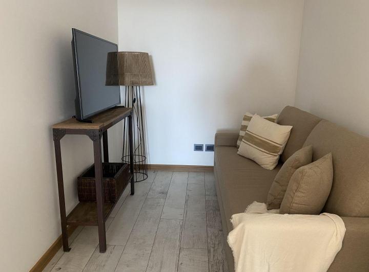 Foto de Moderno y nuevo apartamento de 1 dormitorio en Surfside, imagen 1