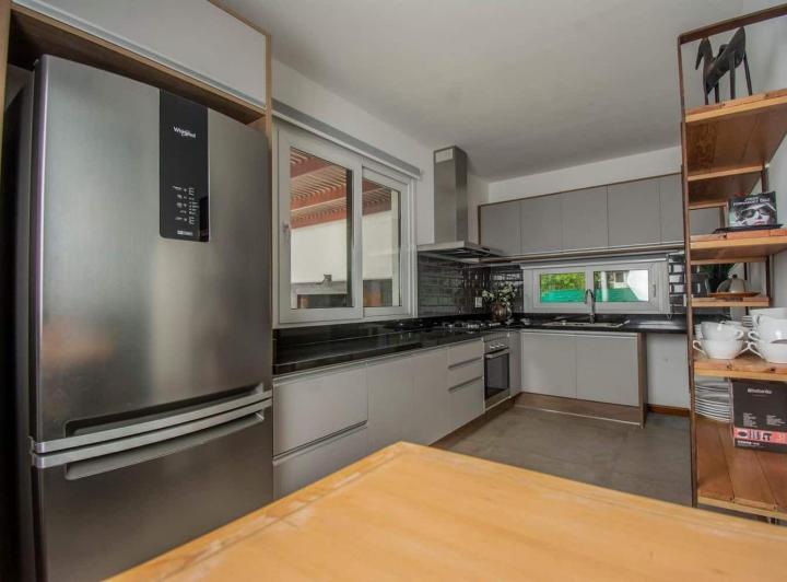 Foto de Casa en alquiler de 5 dormitorios en Punta del Este, imagen 4