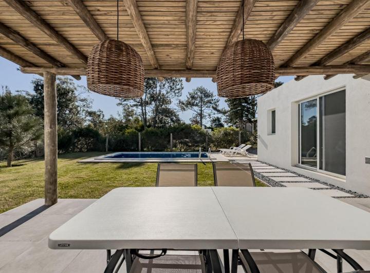 Foto de Casa en alquiler en La Barra 3 dormitorios pileta y parrilla, imagen 1