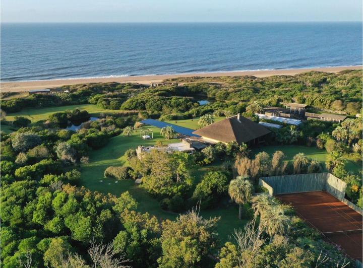 Chacra de lujo sobre la playa en alquiler Jose Ignacio