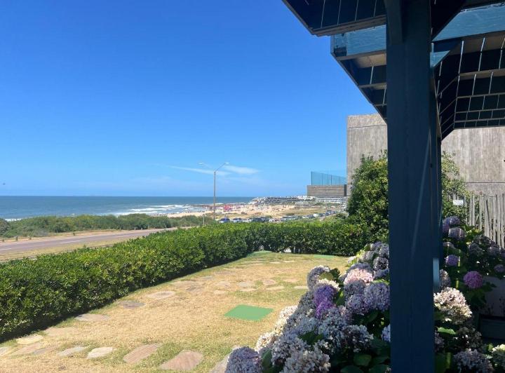 Departamento vista al mar en Montoya 3