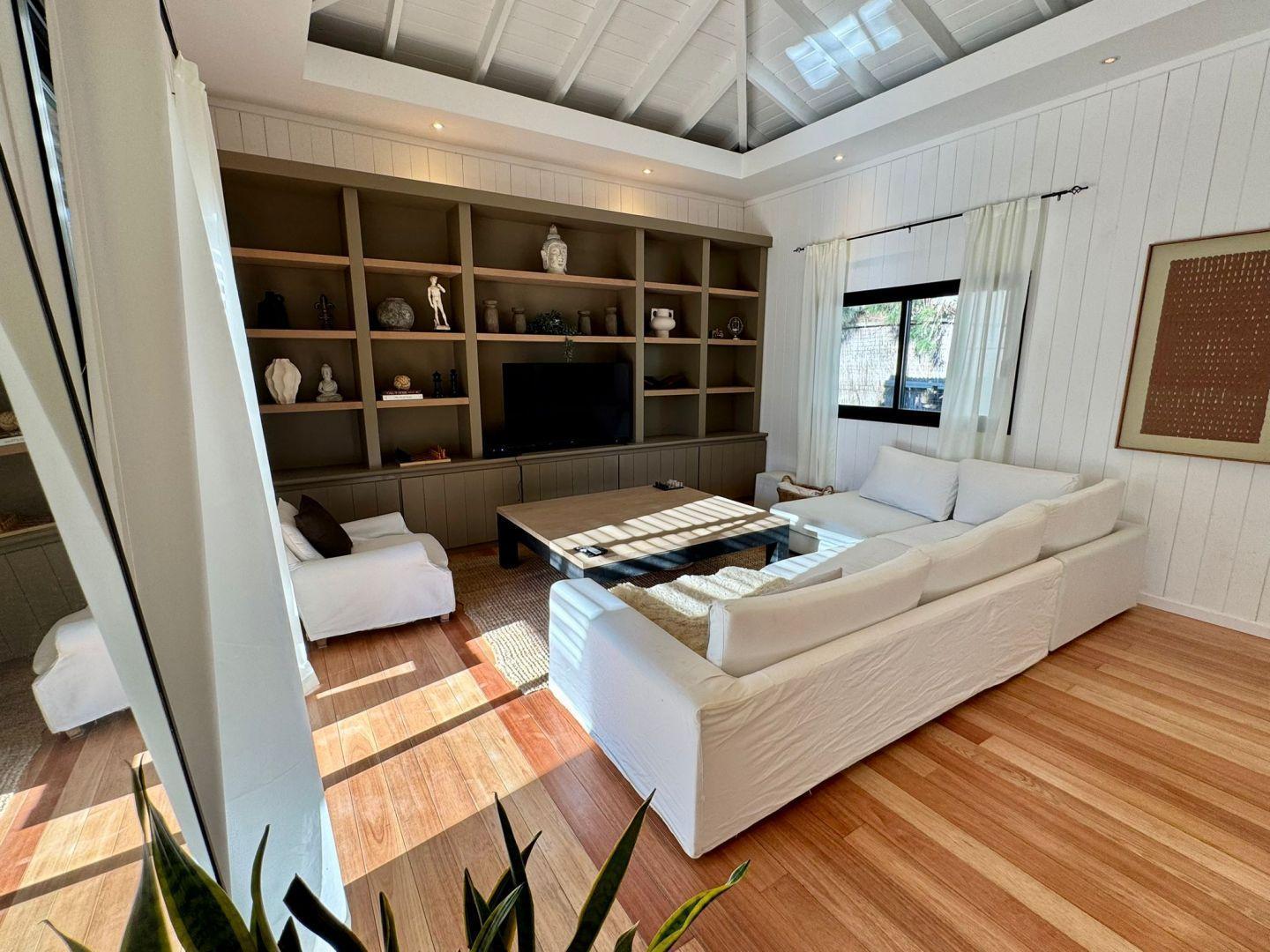casa 4 dormitorios con piscina climatizada cerca de la playa en La Barra