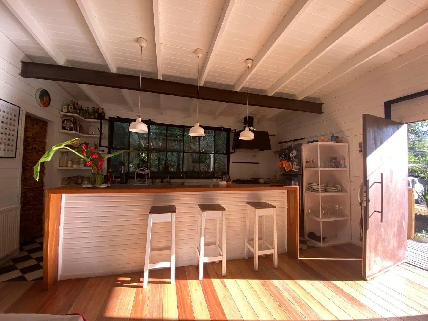 Venta de casa de diseño en la barra 5