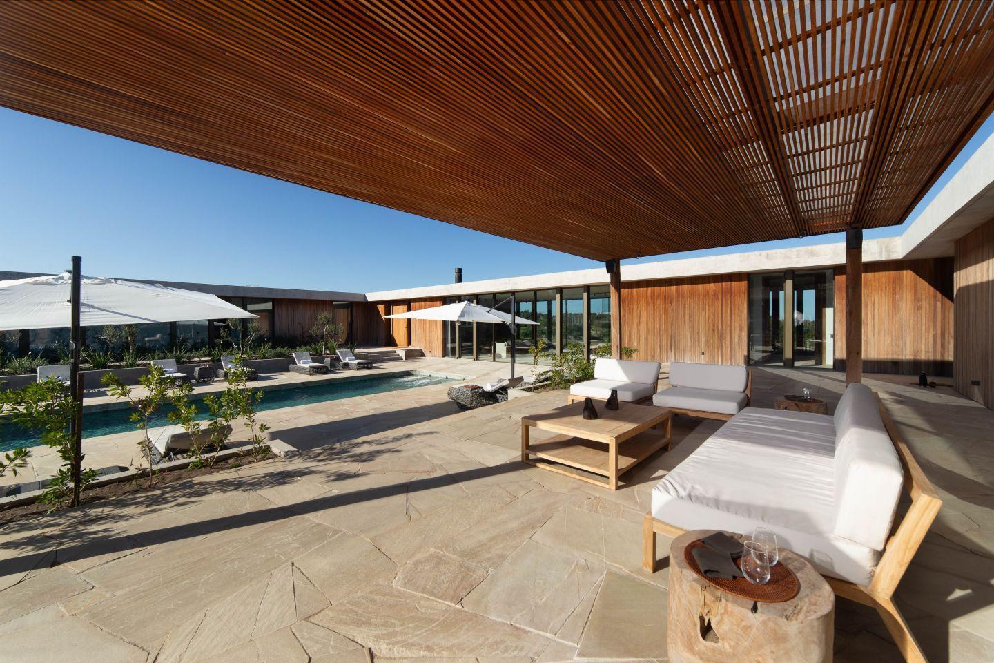 Foto de Benteveo, arquitectura y naturaleza en Villalagos: una residencia única, imagen 1