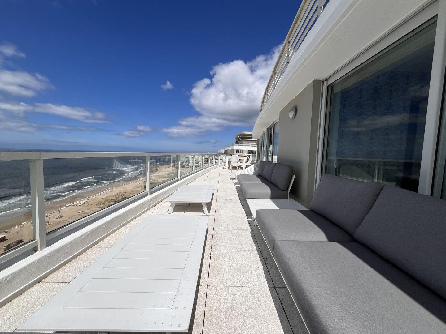 Foto de Penthouse en venta Playa Brava Punta del Este Le Parc, imagen 1