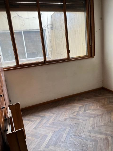 Foto de REAL OPORTUNIDAD DE 2 AMBIENTES A MEJORAR ALMAGRO APTO PROFESIONAL, imagen 2