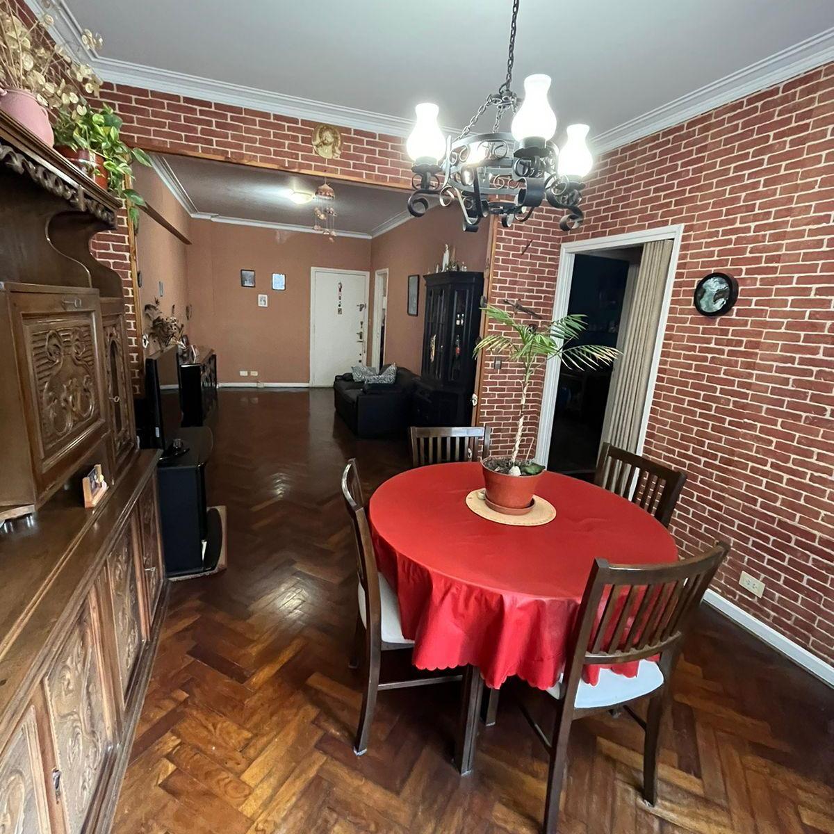 Departamento 3 Amb C/dep Segundo Piso Por Escalera Con Amplia Terraza