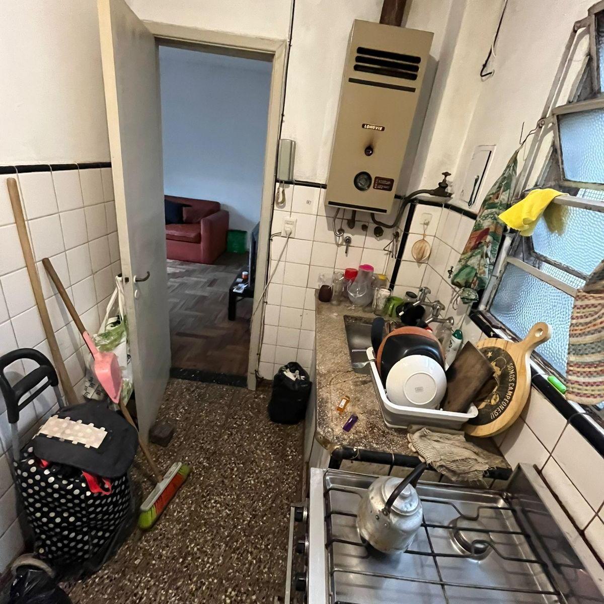 Foto de ¡Oportunidad! Venta de Departamento de 4 Ambientes con Balcón en, imagen 4