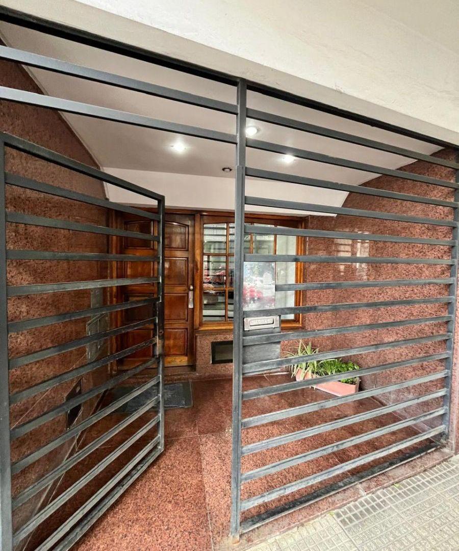 Foto de Venta Semipiso 3 Ambientes Con Balcón Al Frente Almagro, imagen 3