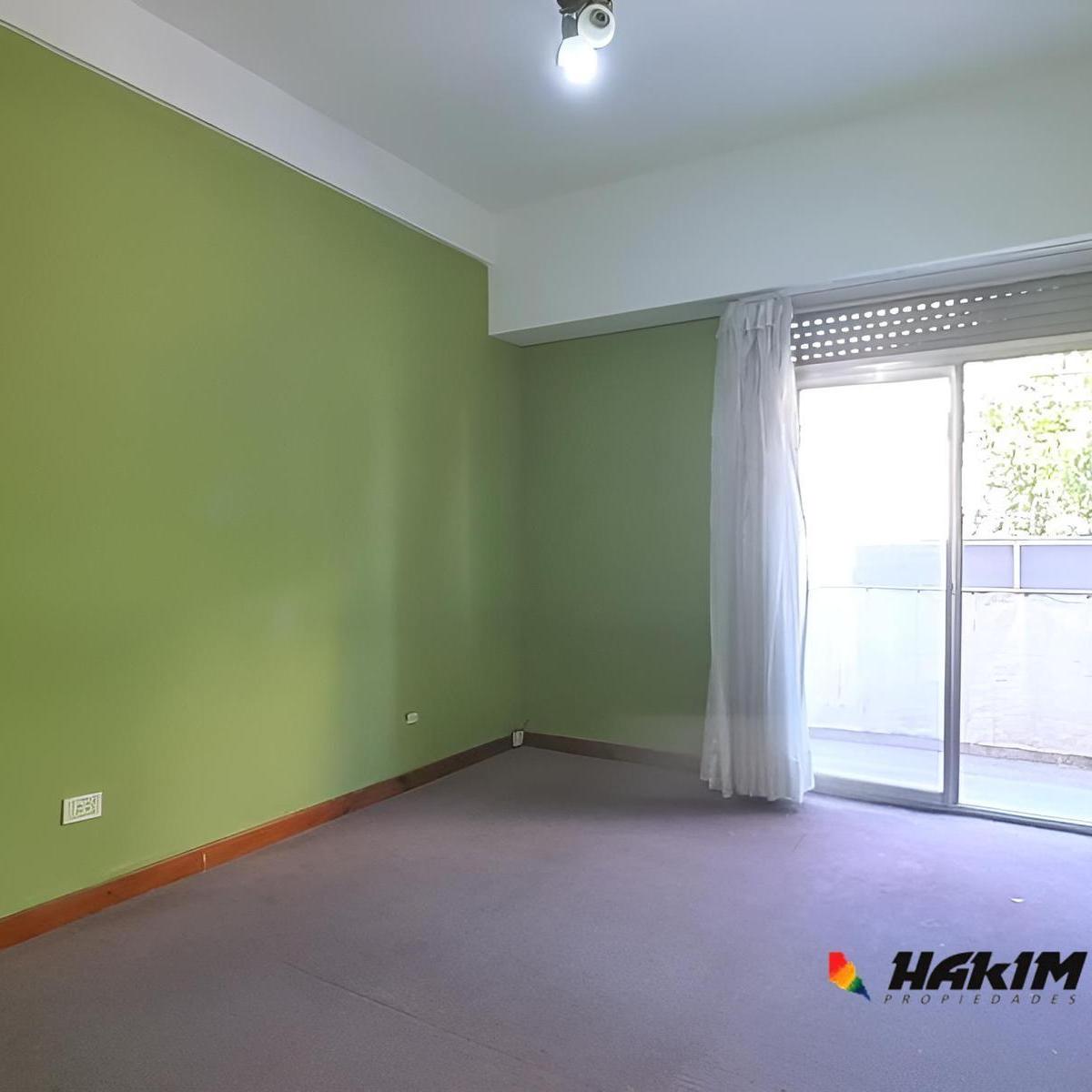 ¡Retasado! Departamento 3 Ambientes Al Frente con Balcón - Parque Cha 1