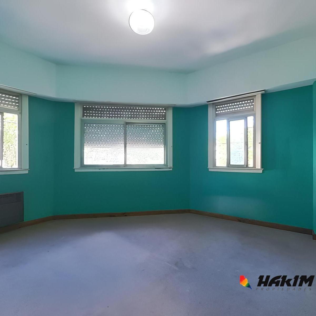¡Retasado! Departamento 3 Ambientes Al Frente con Balcón - Parque Cha 2