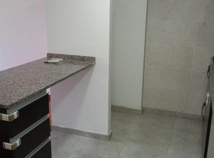 Departamento 2 ambientes con balcón, patio y 2 baños - Villa Urquiza 5