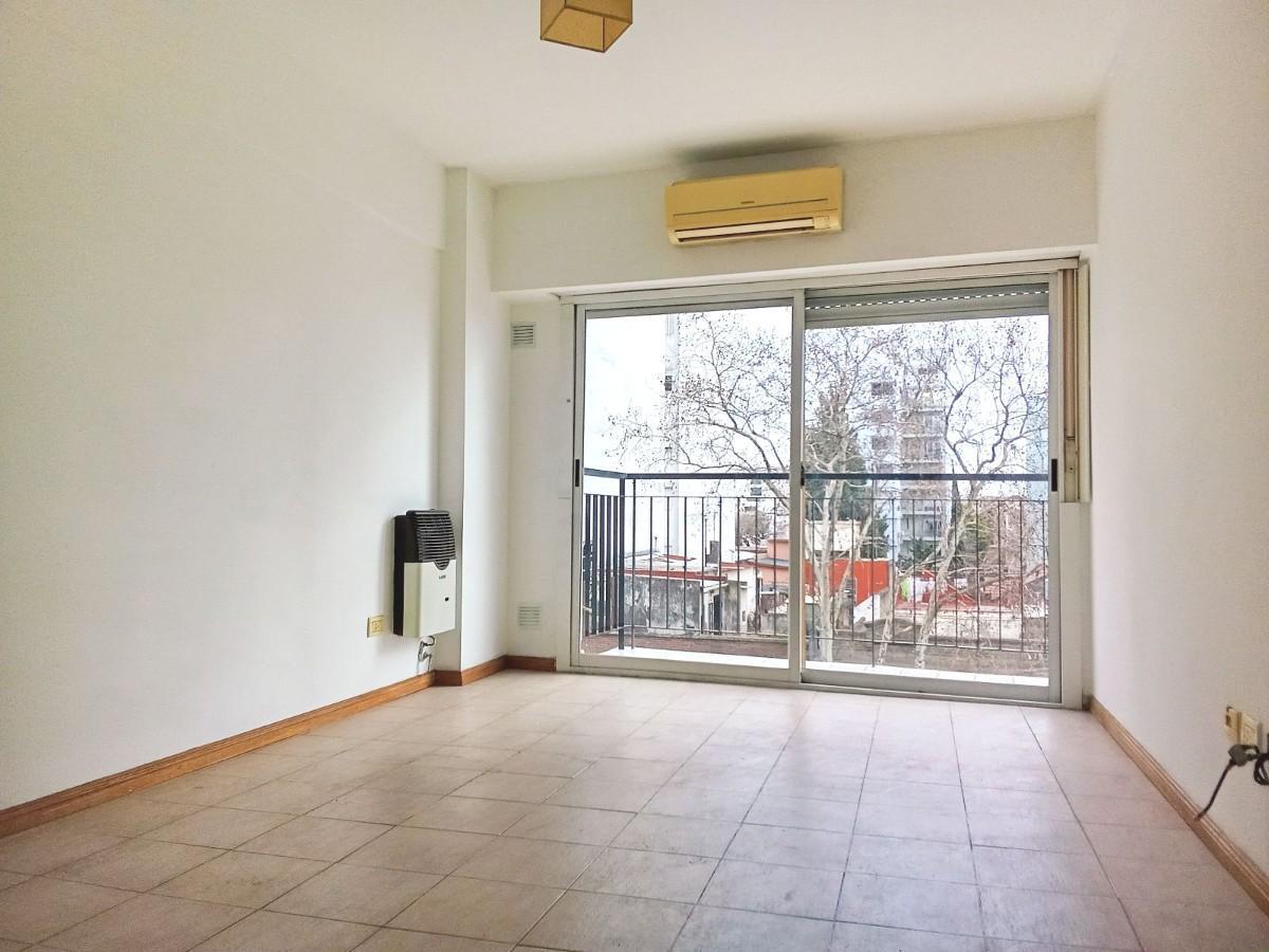 Foto de Departamento en venta de 3 ambientes con balcón al frente en Villa, imagen 3