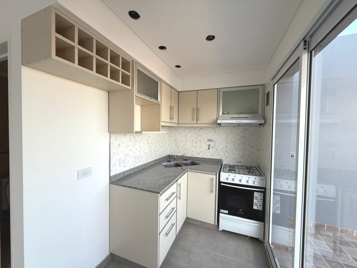Foto de Departamento 1 ambiente al frente con balcón terraza- Parque Chas- Venta, imagen 2