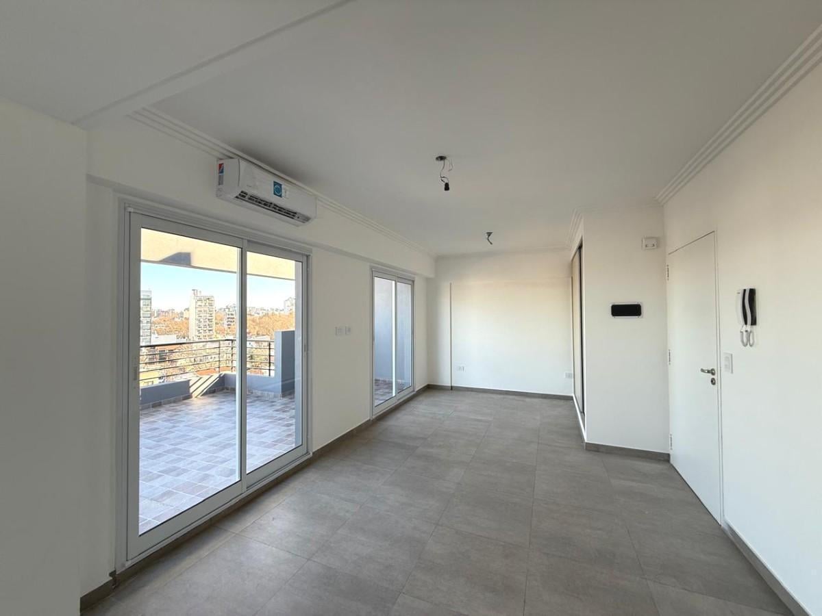 Foto de Departamento 1 ambiente al frente con balcón terraza- Parque Chas- Venta, imagen 3