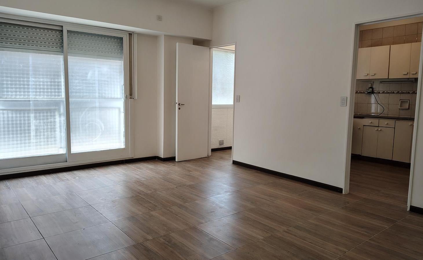 Foto de Departamento monoambiente al frente en alquiler. 1 ambiente Villa Del, imagen 1