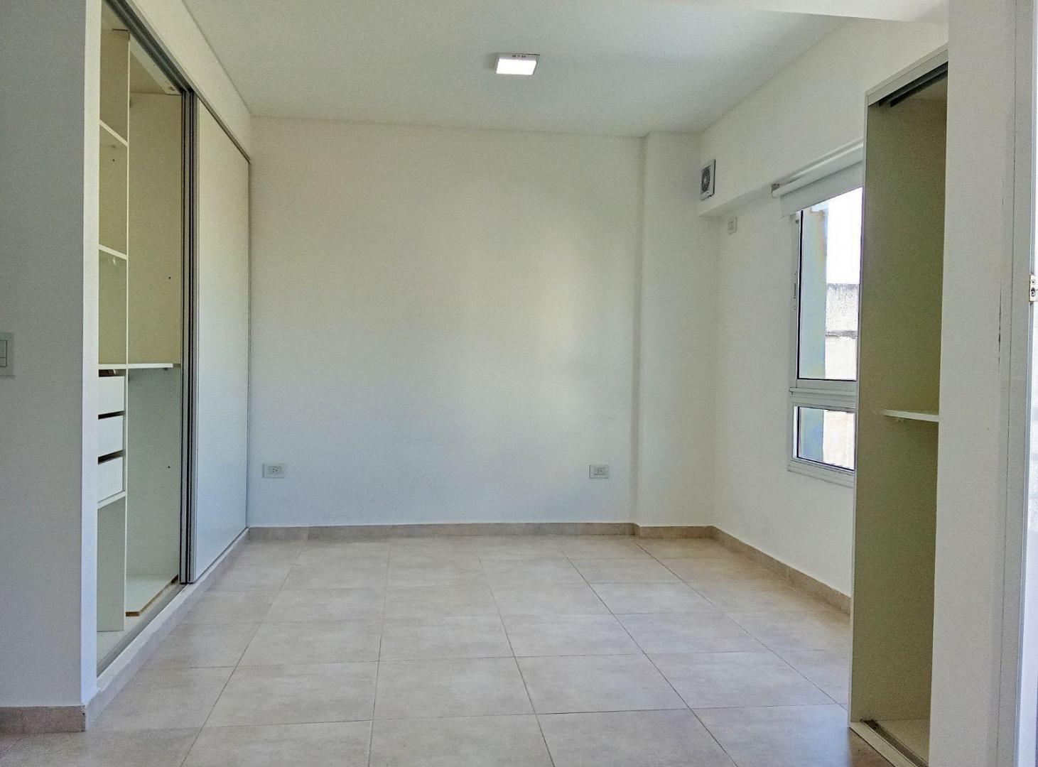 Foto de Departamento 1 ambientes al contra-frente. Alquiler en Villa Pueyrredón, imagen 5