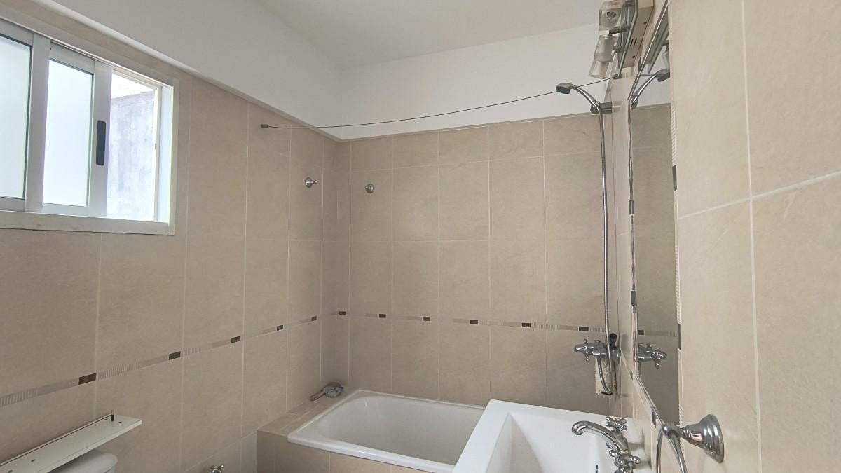 Foto de Semipiso en alquiler en Villa Crespo. Departamento al frente de dos, imagen 2