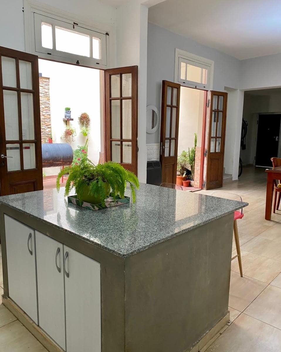 Casa con Patio y Terraza 1