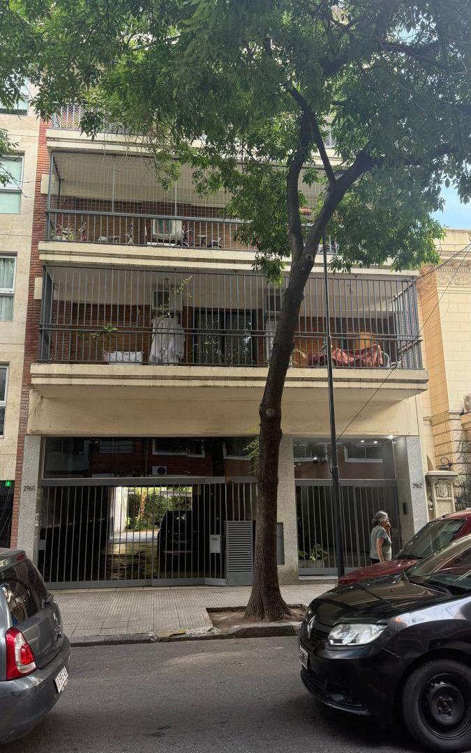 Departamento con balcon y 2 dormitorios en venta en Belgrano R