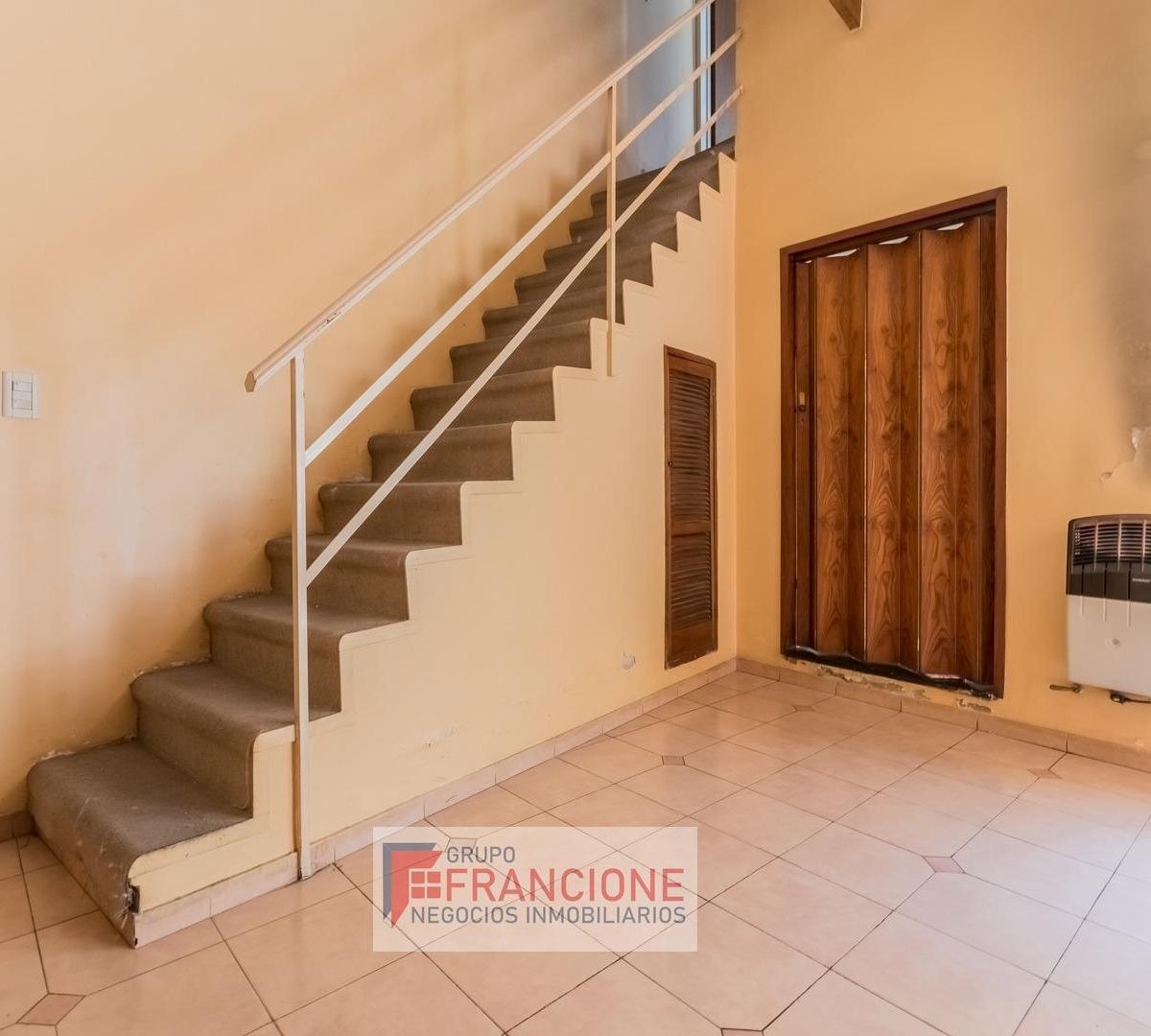 Casa Lote Propio C/coch. Velez Sarfield/limite Montecastro 5
