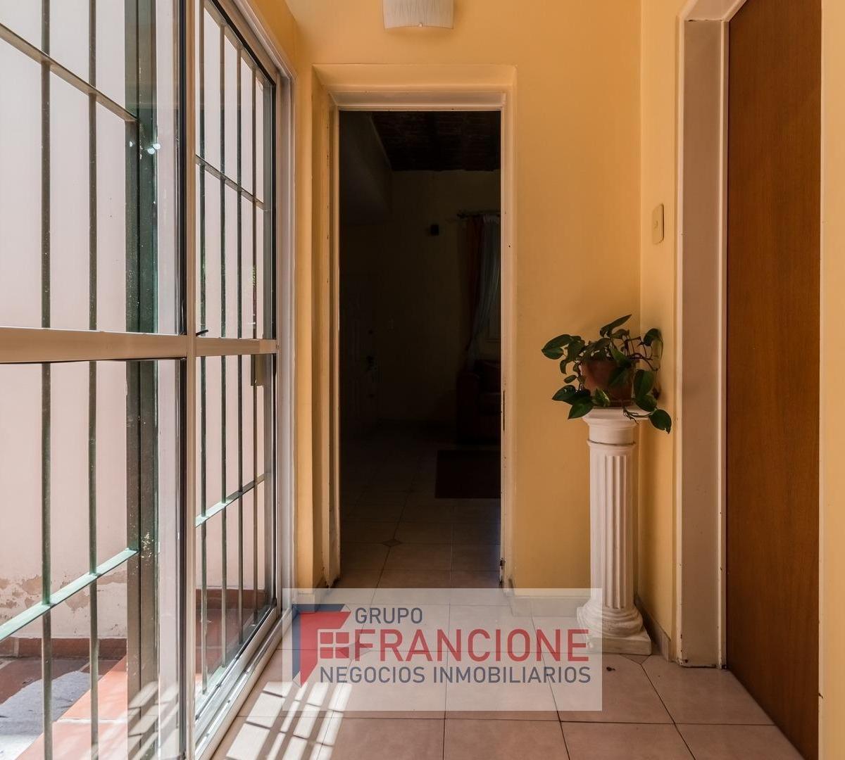 Casa 6amb Lote Propio C/coch. Velez Sarfield 3
