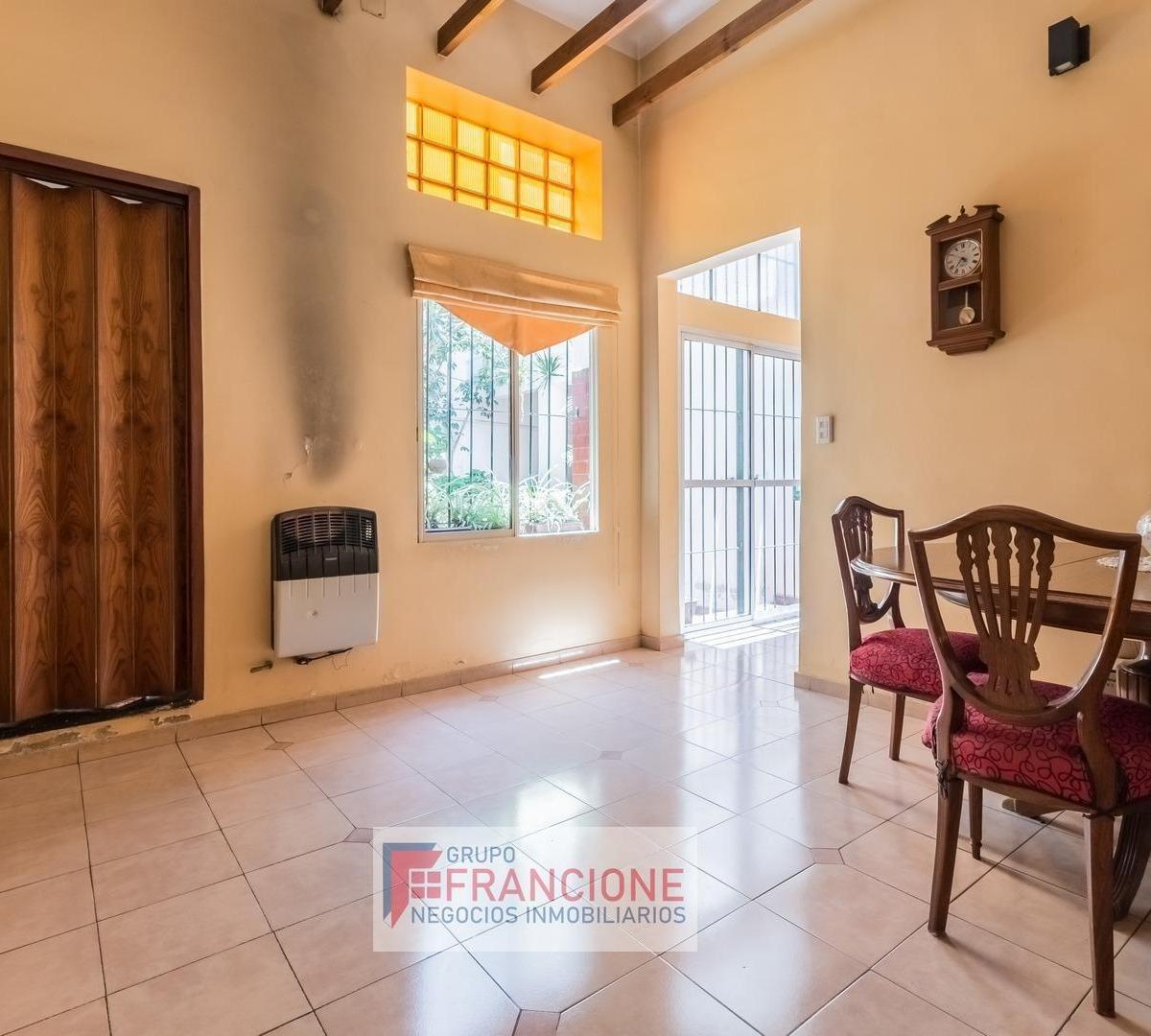 Casa 6amb Lote Propio C/coch. Velez Sarfield 2