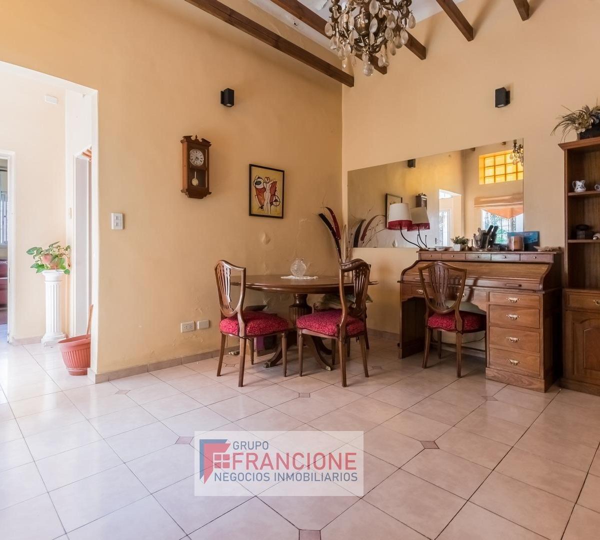 Casa 6amb Lote Propio C/coch. Velez Sarfield 1
