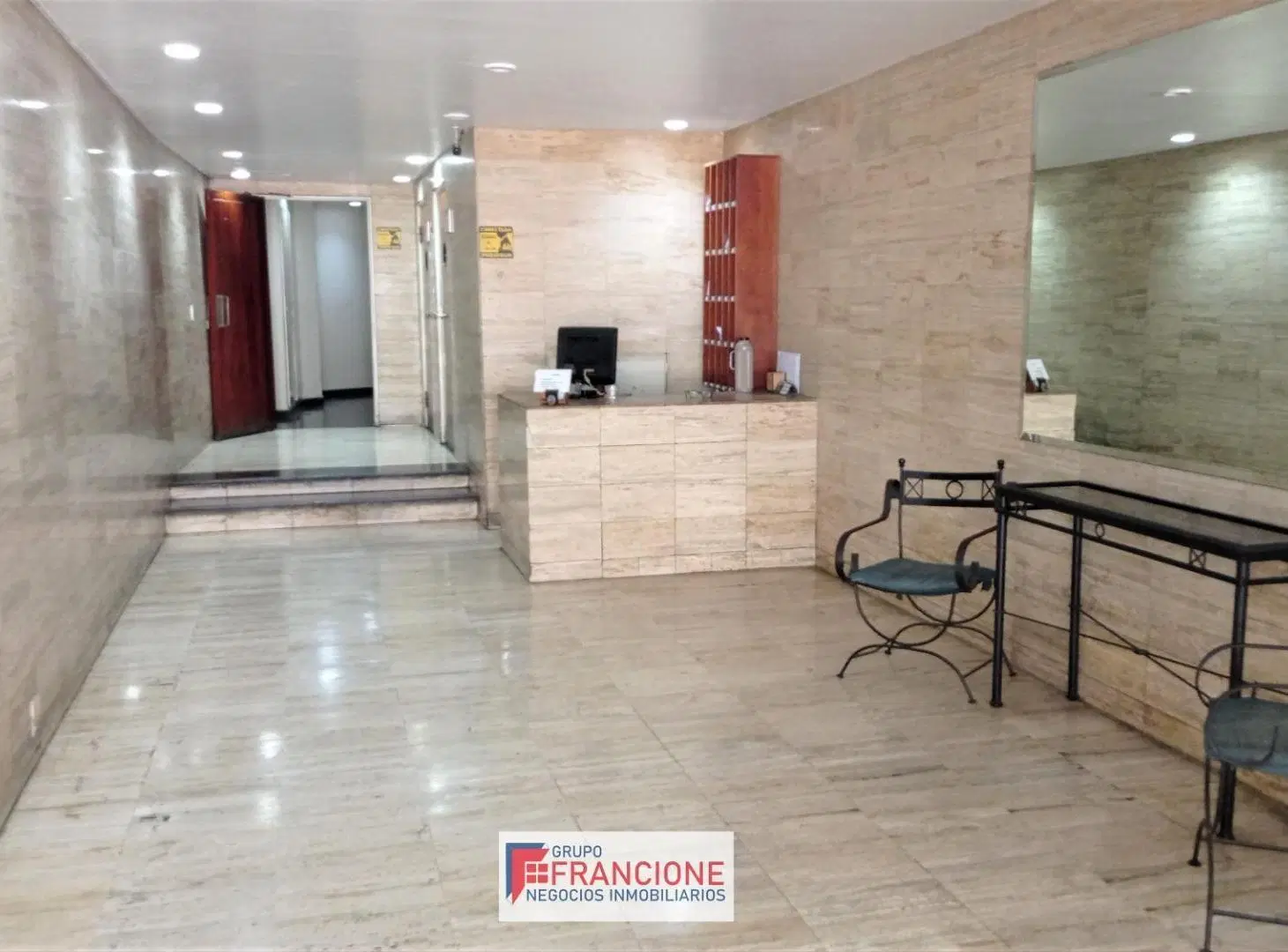 Oficina a la venta, 2 cocheras, Microcentro. 3