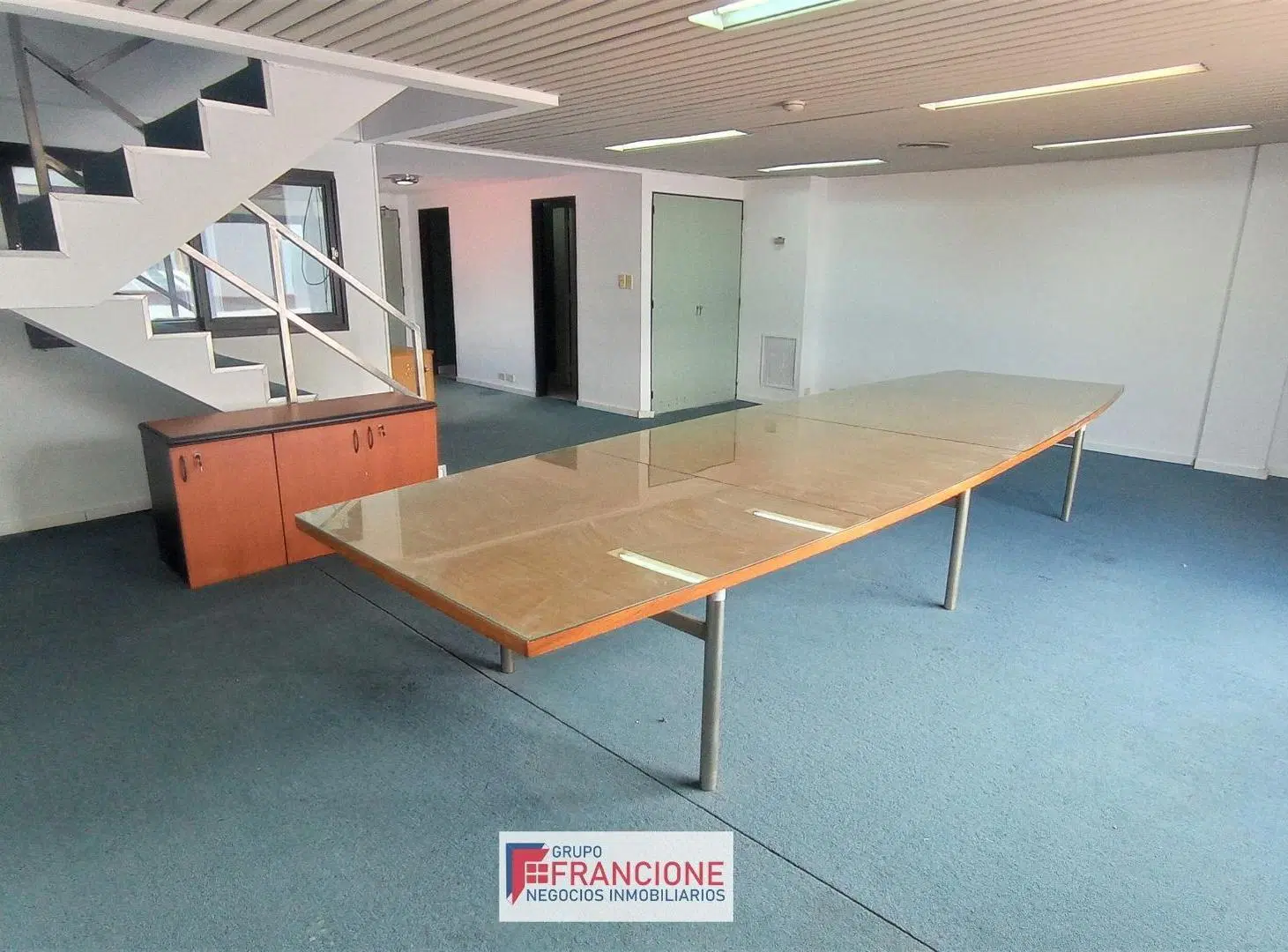 Oficina en Venta. Microcentro. 2 Cocheras. Monserrat. 4