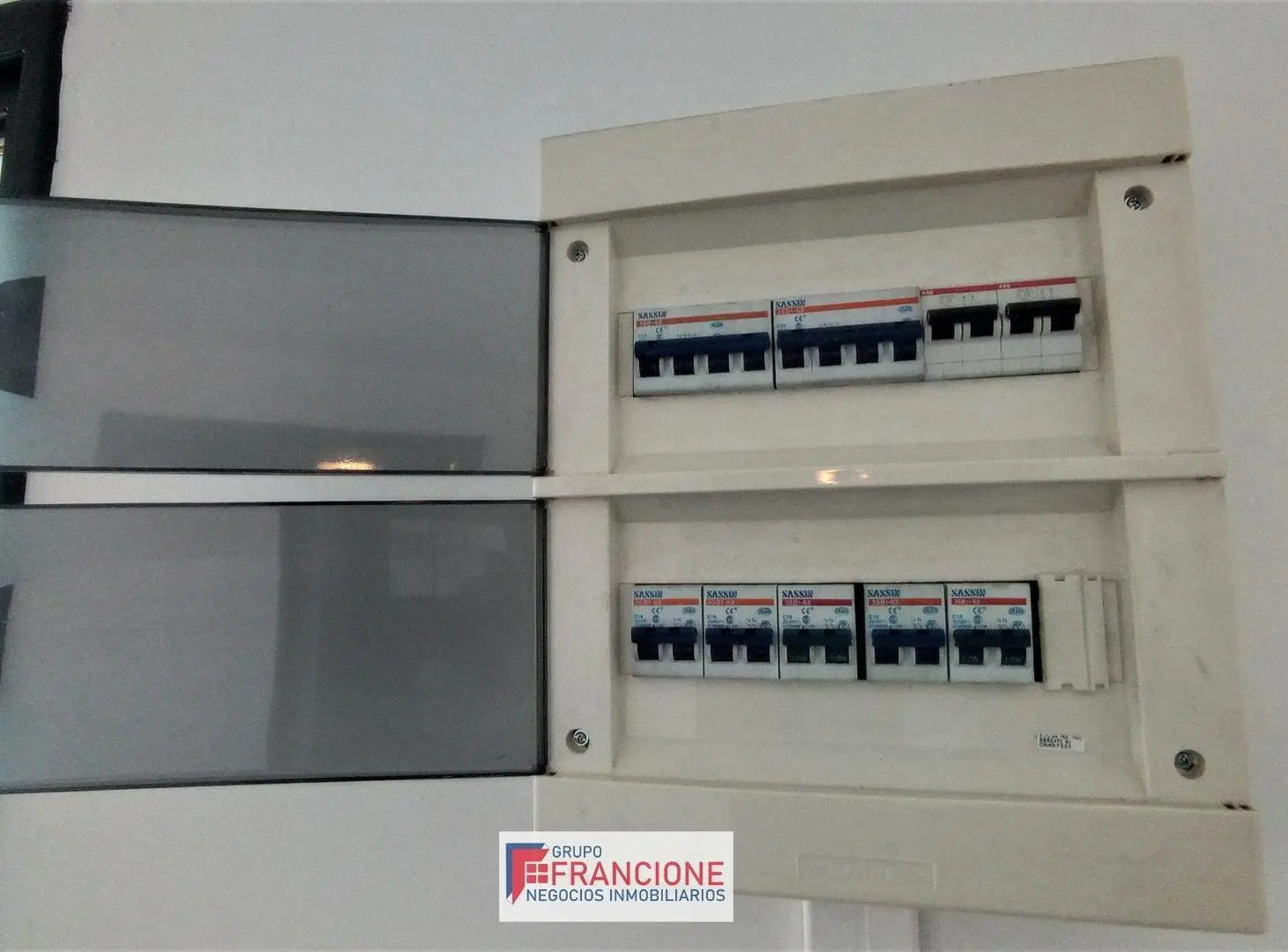 Oficina en Venta. Microcentro. 2 Cocheras. Monserrat. 3