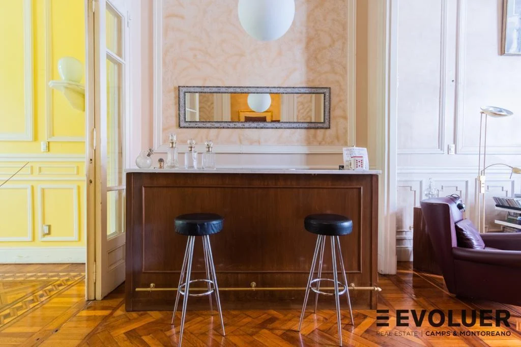 Magnífica Casa de Estilo Apta Para Desarrollo Inmobiliario en Barrio Norte 2