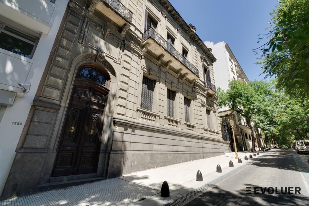 Espectacular Casa a m de Plaza San Martín, Ex Casa Foa 2
