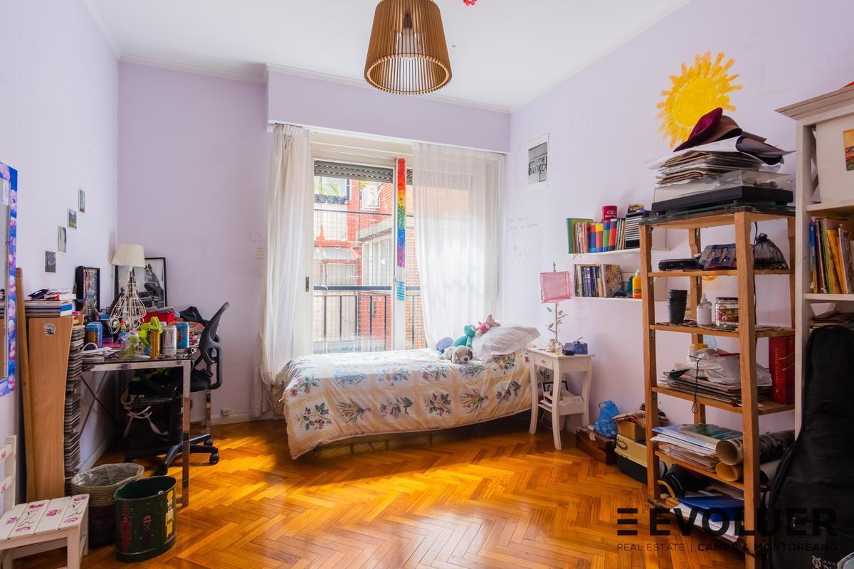 Departamento 5 Ambientes con Cochera y Baulera en Recoleta. 5