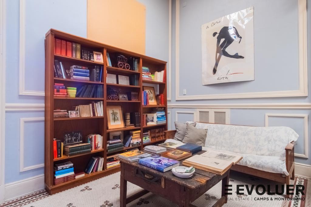 Magnífica Casa de Estilo Ideal Oficinas o Desarrollo Inmobiliario en Barrio Norte 5