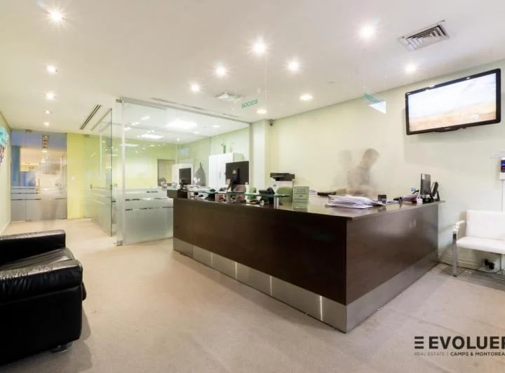 Edificio con 20 oficinas y áreas comunes en Recoleta. 5
