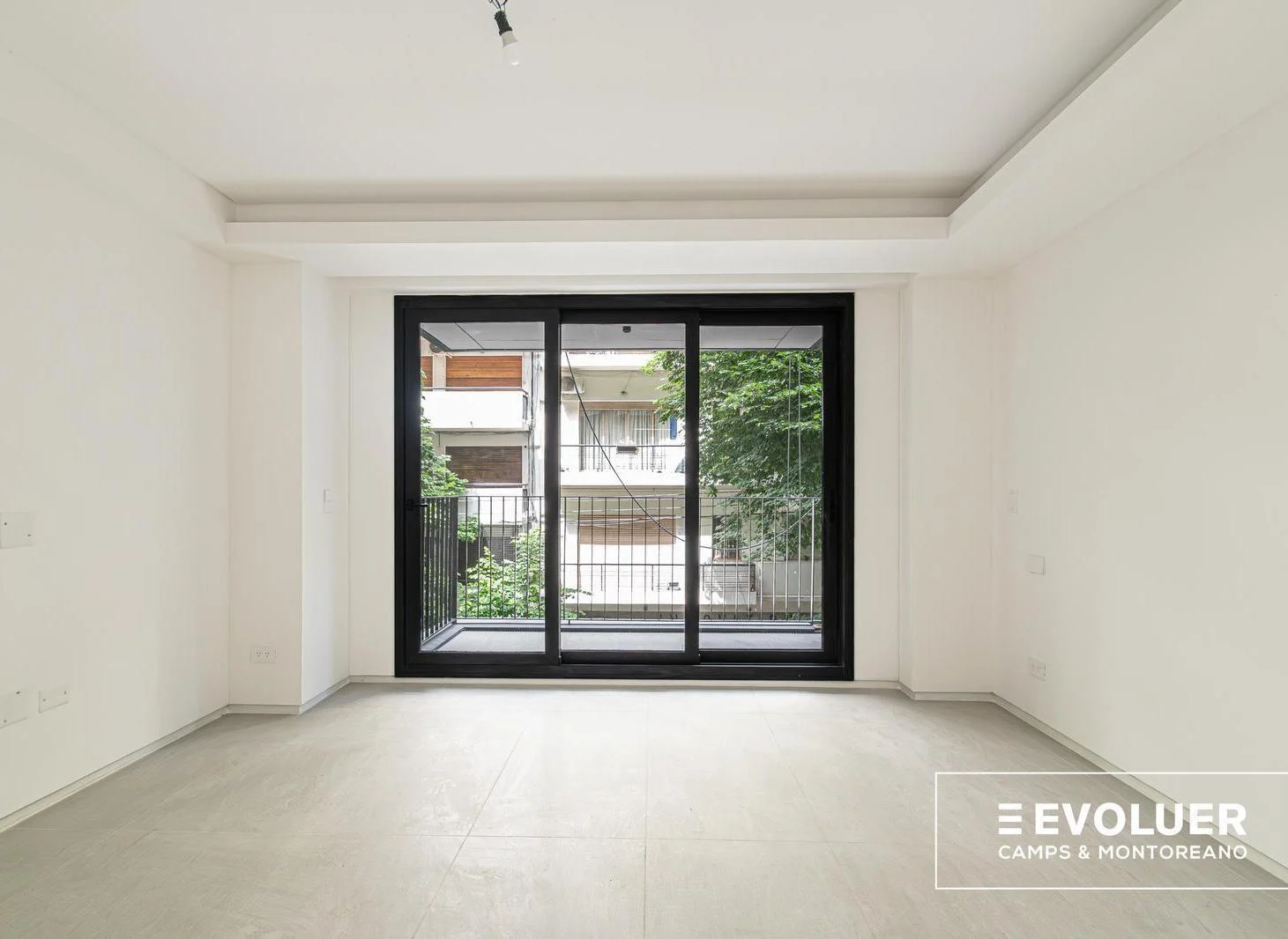 Alquiler departamento de 1 dormitorio con cochera. Quintana 281. Recoleta.