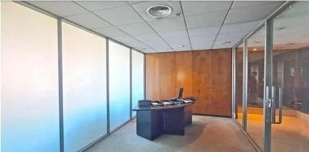 Alquiler Oficina duplex con terraza, despachos y sala de reuniones. Microcentro