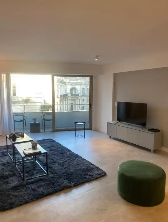 Alquiler Departamento apto profesional con cochera en Palacio Paz 2