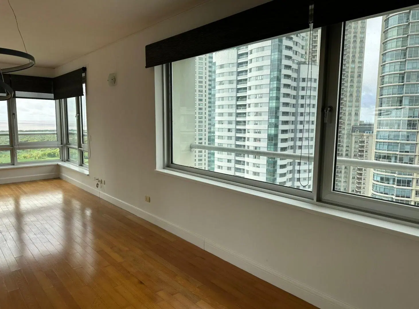 Alquiler 3 ambientes piso alto con cochera y amenities en Le Parc Puerto Madero 3
