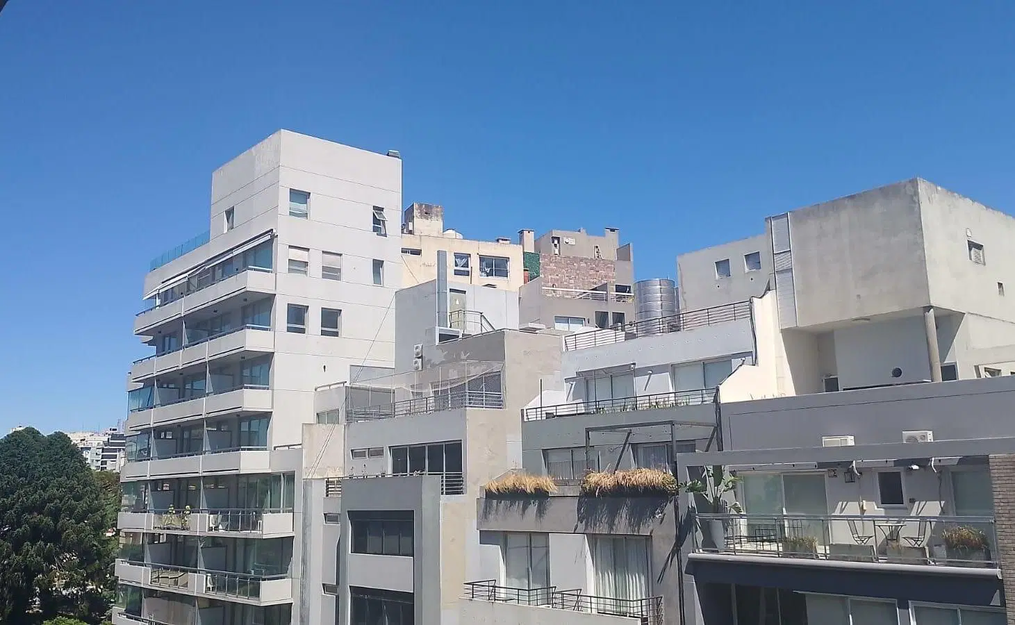 Venta 2 ambientes con cochera vp con amenities Las Cañitas. 2