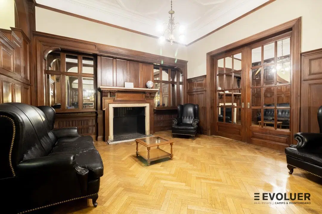Venta Edificio con 20 oficinas y áreas comunes en Recoleta. 2