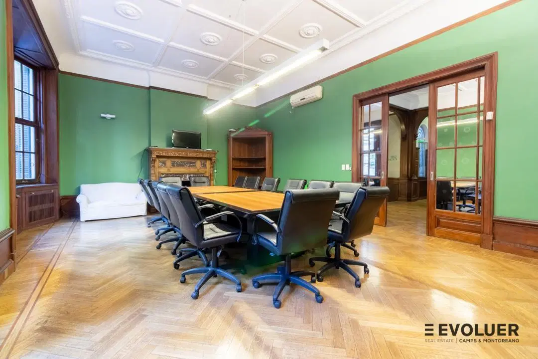 Venta Edificio con 20 oficinas y áreas comunes en Recoleta. 5