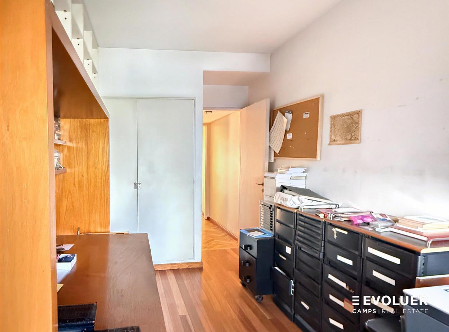Foto de Venta Departamento 3 ambientes, escritorio y cochera en Palermo Chico., imagen 2