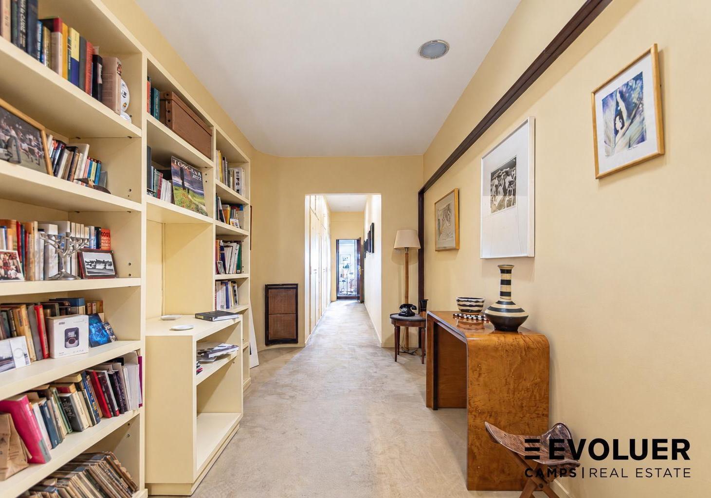 Foto de Venta Departamento de 4 dormitorios 2 baños y cochera en Palermo Nuevo, imagen 4