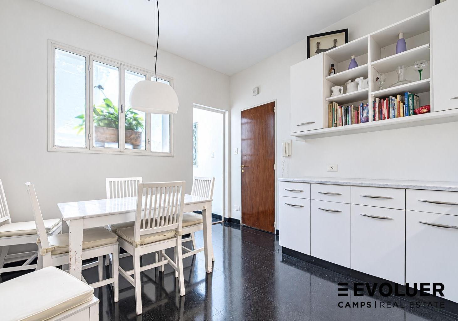 Foto de Venta Departamento de 4 dormitorios 2 baños y cochera en Palermo Nuevo, imagen 5